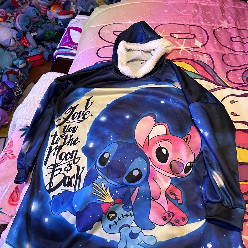 NWOT Stitch Hoodie. 2X.